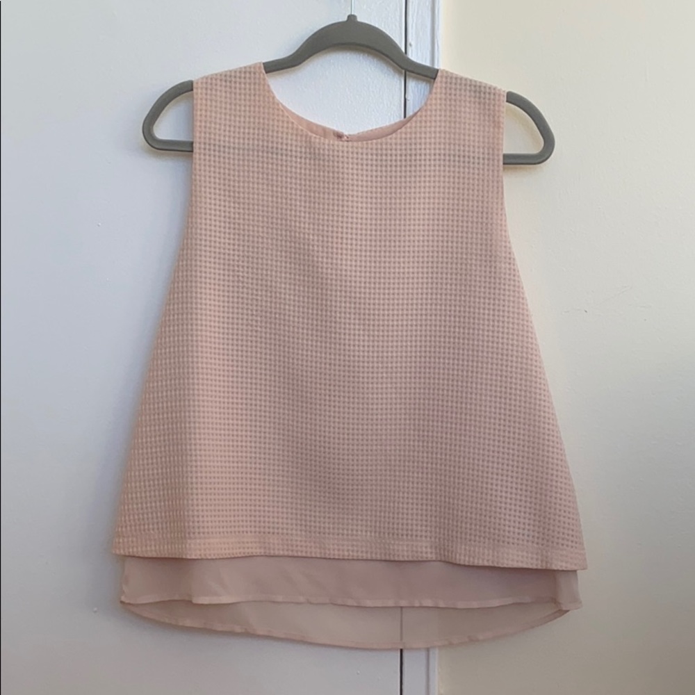 Pink textured flowy tank top